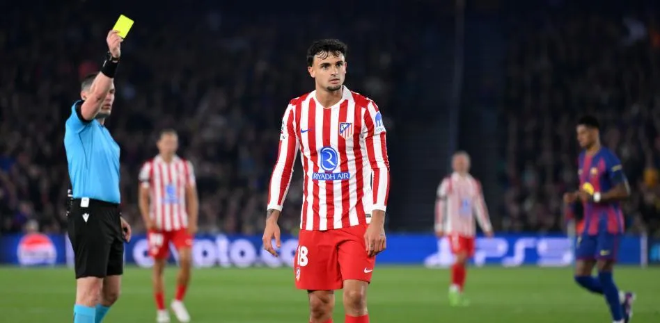 7M体育下载-世体：球已踢出并明显移动，视为门球开出，普比尔应被判点